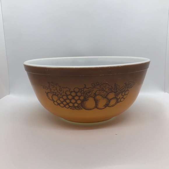 Pyrex Other - Vintage old orchard 403 bowl